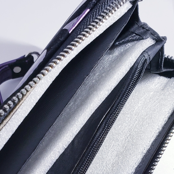 NWT Wristlet w/Black Suede & Purple Circles - Picture 5 of 6